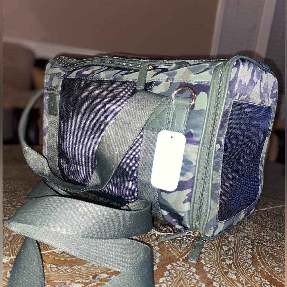 Camo pet carrier-perfect to keep your pet secure & comfortable while you travel